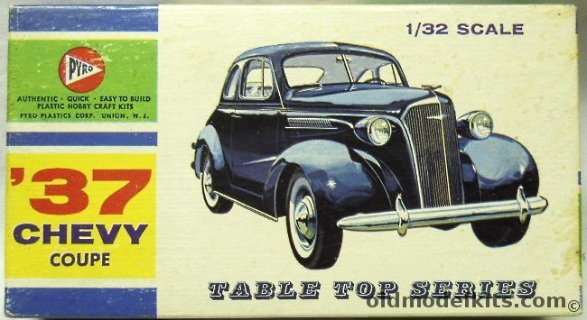 Pyro 1/32 Chevrolet 1937 Coupe, C292-50 plastic model kit